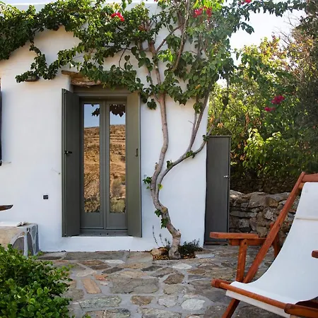 Under The Linden Tree Tinos Guest House Koumaros Exterior photo