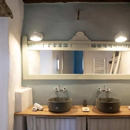 Under The Linden Tree Tinos Guest House Koumaros Exterior photo