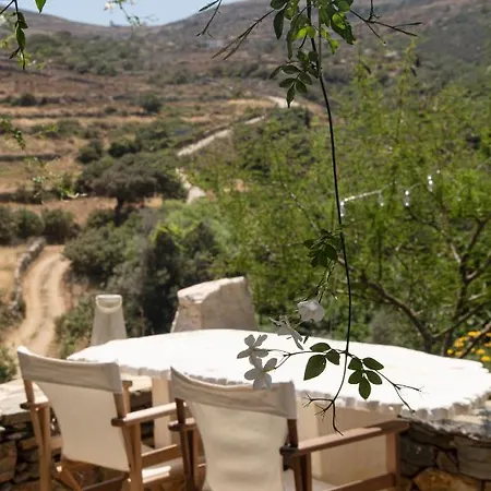 Under The Linden Tree Tinos Guest House Koumaros Exterior photo