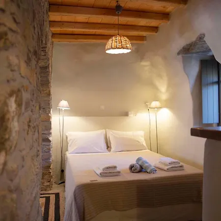 Under The Linden Tree Tinos Guest House Koumaros Exterior photo