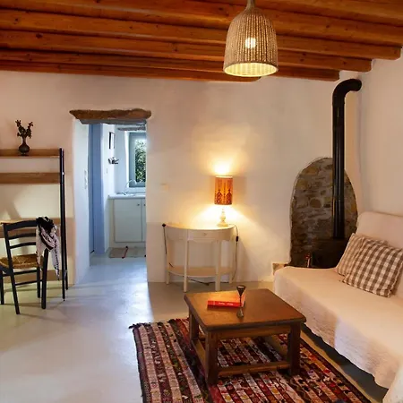 Under The Linden Tree Tinos Guest House Koumaros Exterior photo