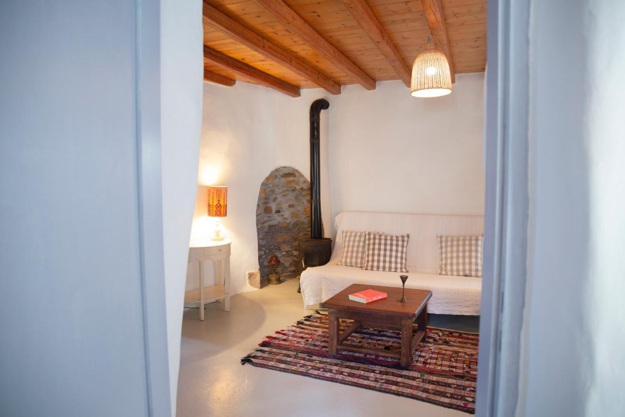 Under The Linden Tree Tinos Country house *